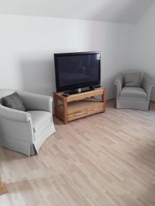 Orange Sun Apartment