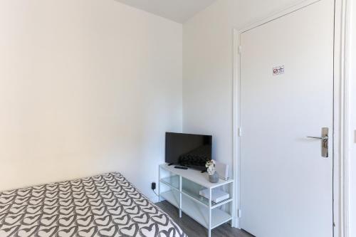 Orsay Cosy Studio