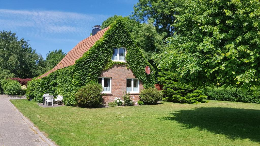 Ostfriesland Ferienwohnung Landhaus Dachgeschoss Störtebekerstr. 127, 26553 Dornumersiel