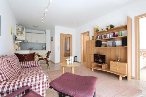 Ostlandstraße 12 Whg 2 EG