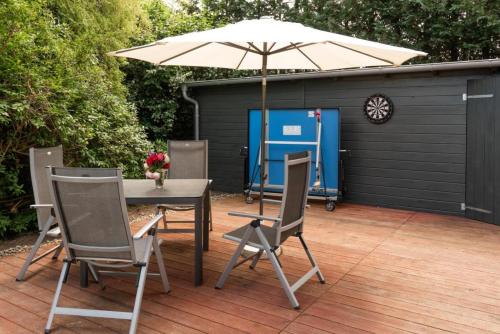 Ostsee Elmenhorst Sehr hochwertige Dreizimmer Ferienwohnung mit Gartenterrasse