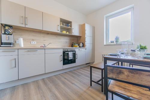 Ostseeapartment_80m2_3xSchlafzimmer_2xParkplatz_Netflix_Waschtrockner
