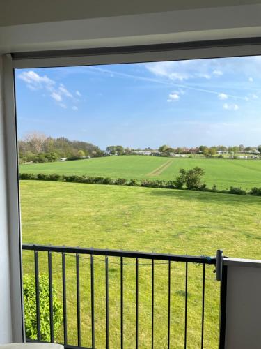 Ostseenest - Sonnige Ferienwohnung mit Ostseeblick