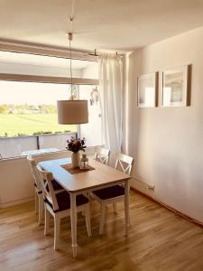 Ostseenest - Sonnige Ferienwohnung mit Ostseeblick