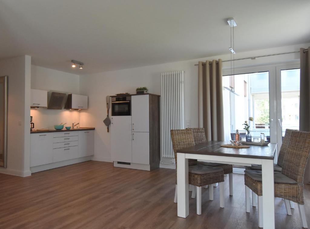 Appartement Ostseeperle inkl Saisonstrandkorb und Wäsche Set 8 Steinwarder 23774 Heiligenhafen