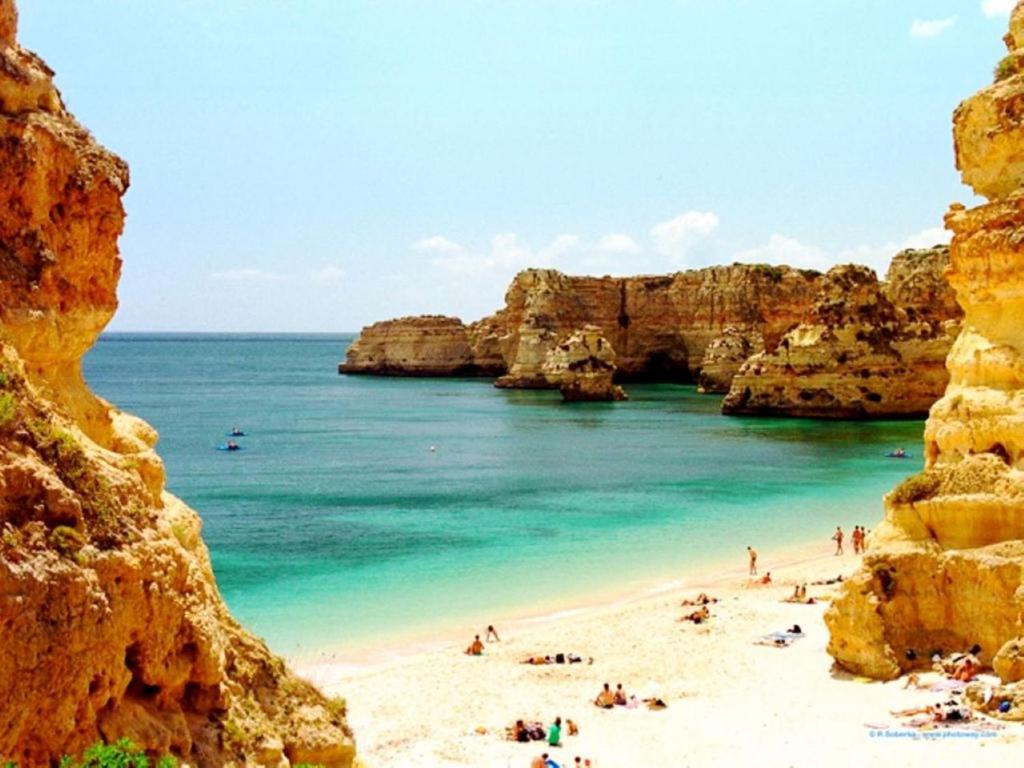Oura sea view terrace, Pisc, Plage200m, BBQ, Strip BBQ, 5 pers Bloc D Appartement 301 Avenue Infante Dom Henrique 5, 8200-594 Albufeira