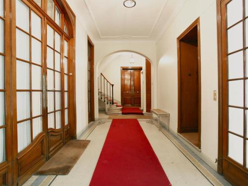 Outstanding 2 bedrooms with a terrific Eiffel Tower view