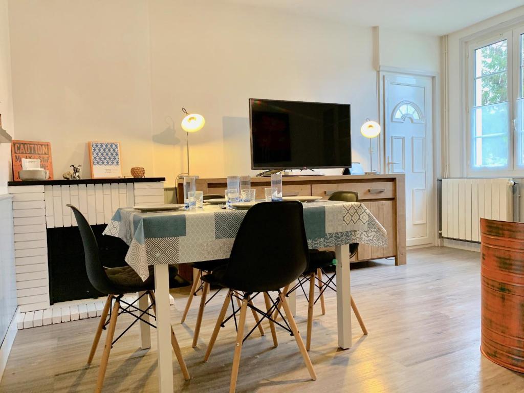 Paisible gîte moderne avec vue sur le Luberon