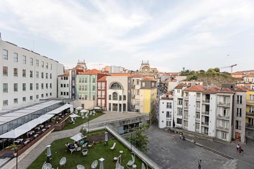 Palácio das Cardosas Studio by LovelyStay