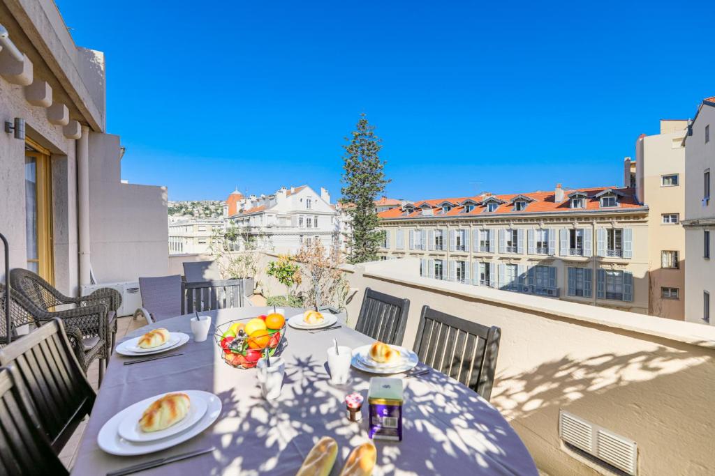 PALAIS L'ESCURIAL ALPHONSE KARR 29, 06000 Nice