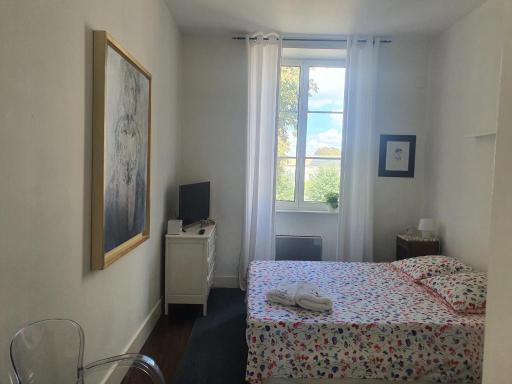 Palais Miramar - Suite & A18 - Vue Mer - Croisette Emplacement Unique - 20M Plage - WIFI - Clim