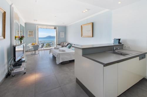 Palais Miramar - Suite Blue Room - Vue Mer -Croisette Emplacement Unique - 20M Plage - WIFI - Clim