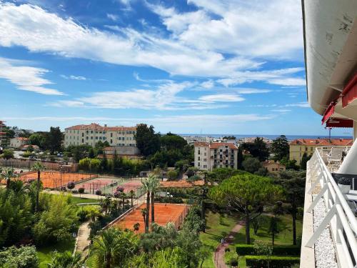 Palais Montfleury Cannes SeeView