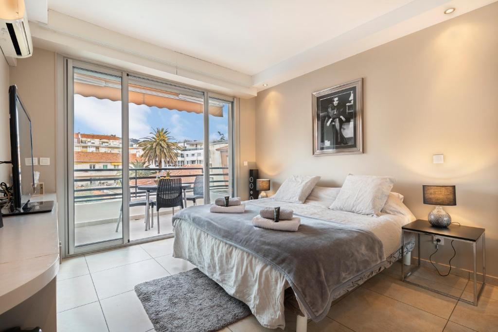 Appartement Palais Rouaze Cannes 18 Rue Rouaze 06400 Cannes