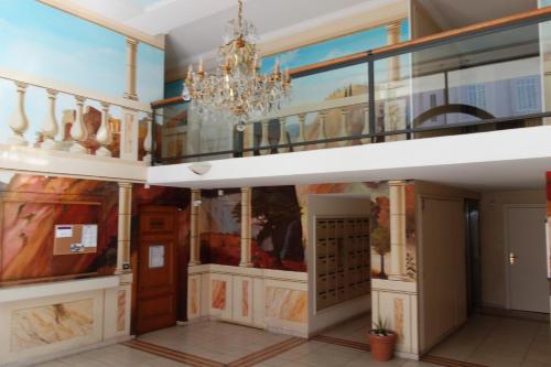 Palazzio 2, by Welcome to Cannes