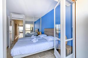 PALM BEACH, enchanting sea view and beach access