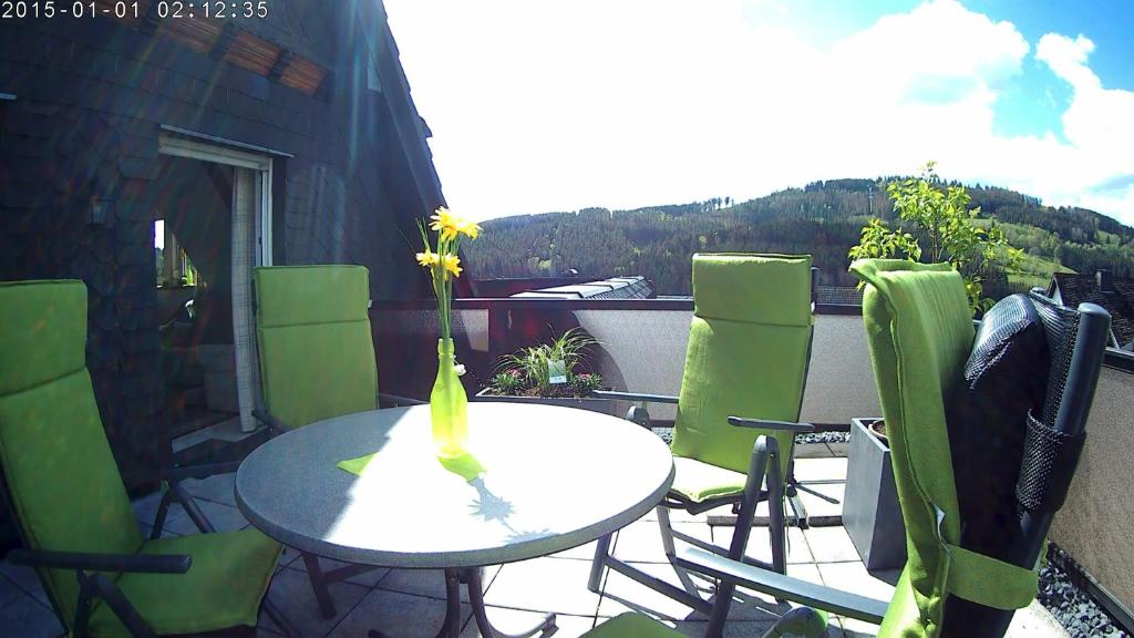 Appartement Panoramablick Ferienwohnung Luge Winterberg Sauerland 3 Oberstraße Panoramablick Ferienwohnung Dachgeschoß mit großem Balkon 59955 Winterberg