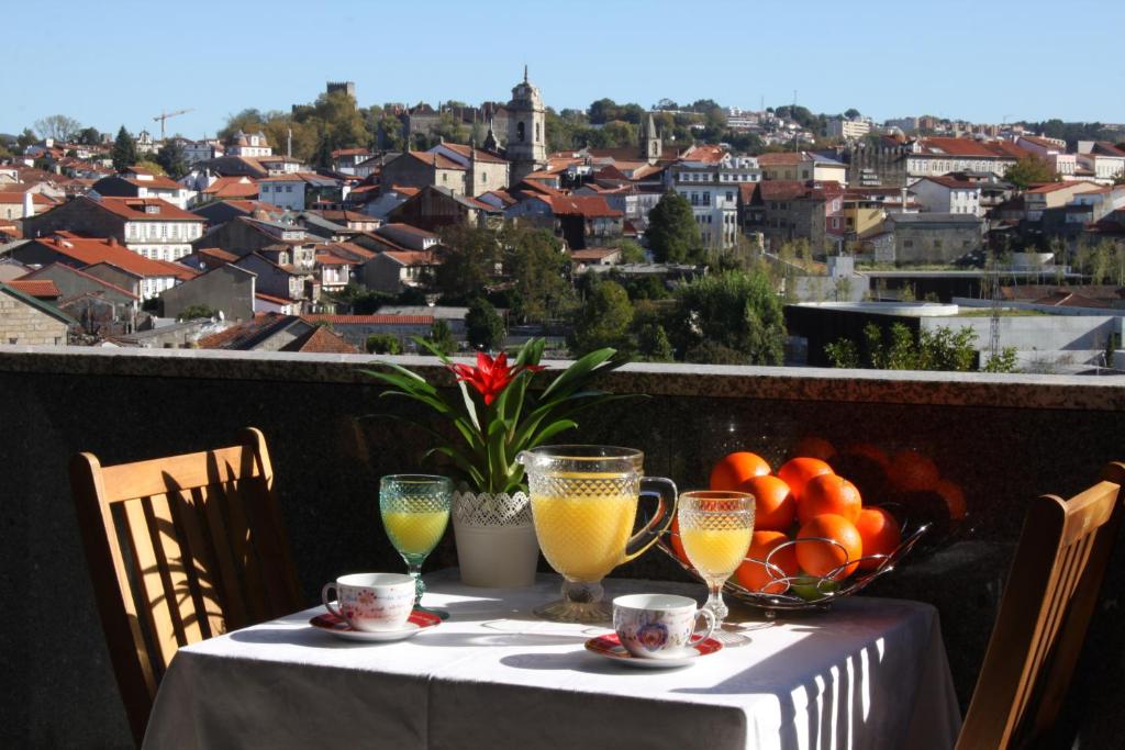 Panoramic City View Apartment - Guimarães Rua do Colégio Militar nº 496 - 3º Esq., 4835-039 Guimarães