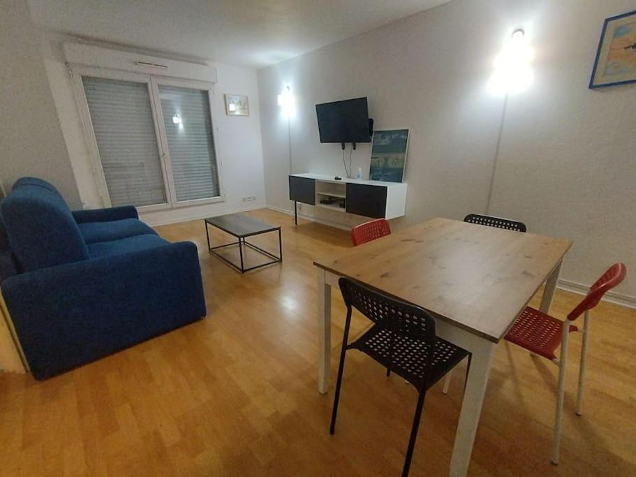 Pantin appartement pour 4 pers 12 Rue Victor Hugo, 93500 Pantin