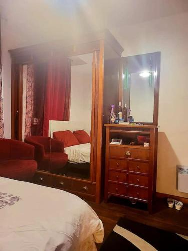Pantin : appartement soy ,Salon-cuisine, Chambre
