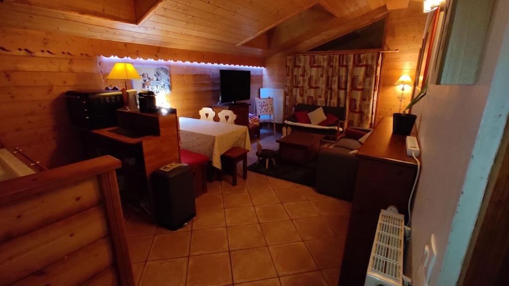 Paradiski, Arcs 1800 Apartment for 6 people ski in ski out, spa swimming pool Chalet bergerie, les alpages du Chantel 1, les arcs 1800, 73700 Bourg-Saint-Maurice