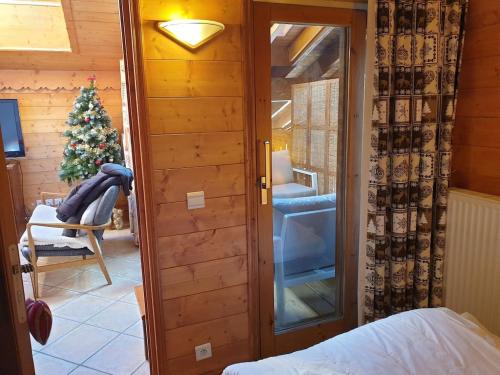 Paradiski, Arcs 1800 Apartment for 6 people ski in ski out, spa swimming pool