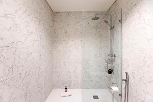 Paraíso -1B w/ AC & Patio by LovelyStay