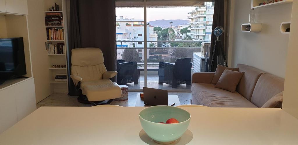 Appartement Parc Impérial Les Tournesols 11 Rue de Russie 06400 Cannes