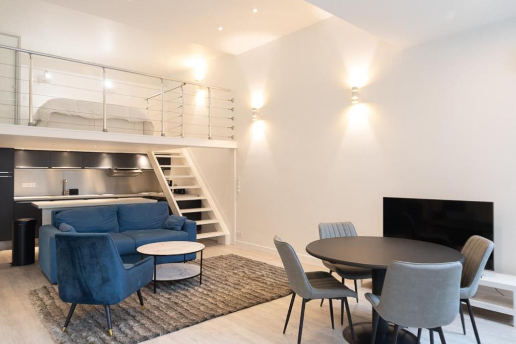 Appartement Paris 15th - Residence Loft Duplex 4 Pers - Metro 12 Rue Montauban 75015 Paris