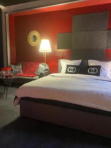 Paris 9 Love Room Jacuzzi