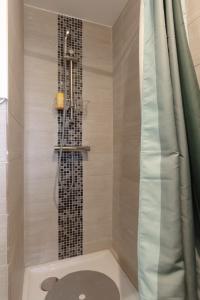 Paris Access with Creteil Apartment