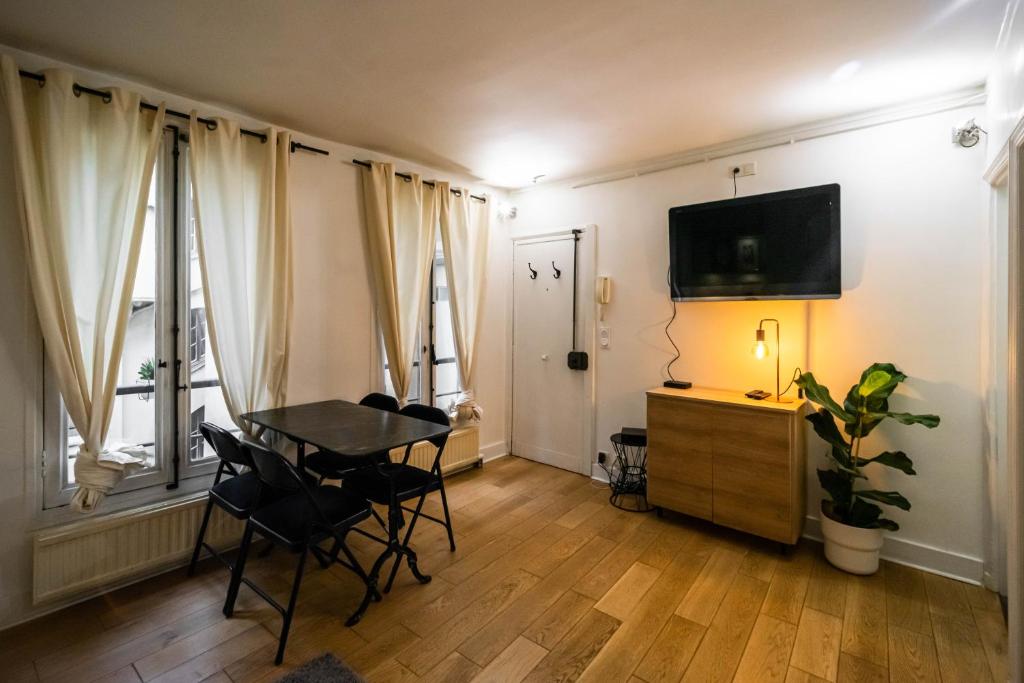 Appartement Paris Hyper Centre 44 Rue Tiquetonne 75002 Paris