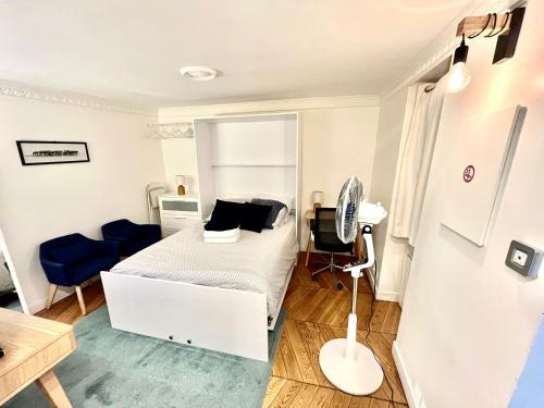 Paris Montmartre, Studio tres bien localisé