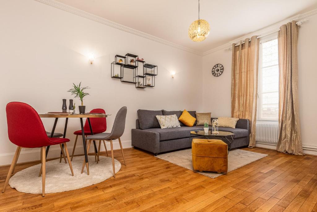 PARIS Proche : Confort+Cozy+Netflix 3 Place des Aubépines, 95170 Deuil-la-Barre