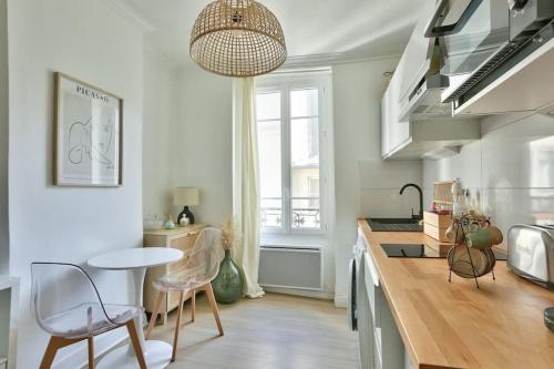 Paris Superb equipped T2 in the 17th district