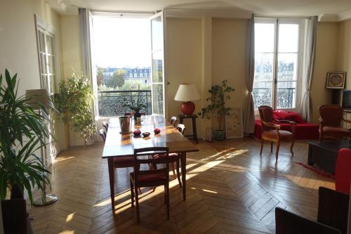 Paris-sur-seine-chez-caroline
