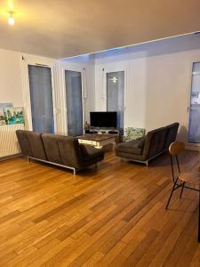 Parking privé Duplex 2 chambres 1 à 8 personnes grand balcon
