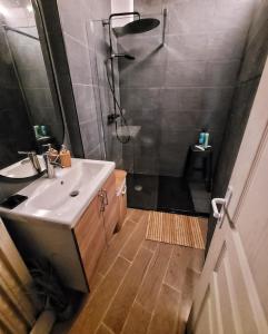 Parking privé + Jardin + Clim proche Plage & Resto