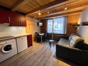 Appartement Parnasse 2-203 - Bel appartement sur les pistes de ski et dans le village, au calme 185 Chemin de la Croix 74220 La Clusaz Rhône-Alpes