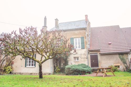 Appartement Passe Partout Lucenay-lʼÉvêque france