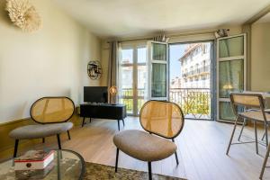 PASTEL KEYWEEK - Bright apartment in the hearth of Biarritz with parking