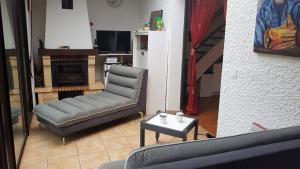 Pavillon au calme Proche commerce AYG47