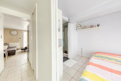 pavillon tout équipé avec jardin et parking privé calme garanti