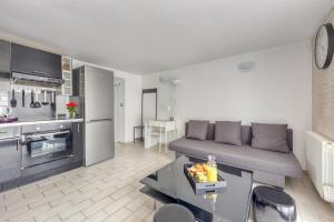pavillon tout équipé avec jardin et parking privé calme garanti