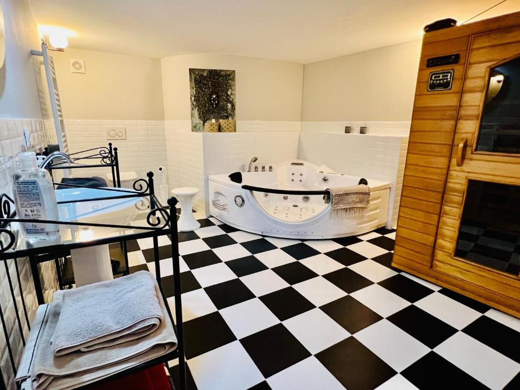 Peaceful Apartment in Lichtenhain with Private Terrace