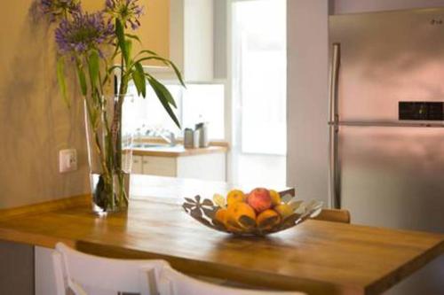 Peaceful Top Floor Apt W Balconies - Cambridge RIGHT - AC