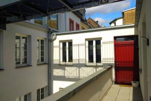 Pearl Studio Apart - King Bed - Netflix - Projector - Fast Wi-Fi
