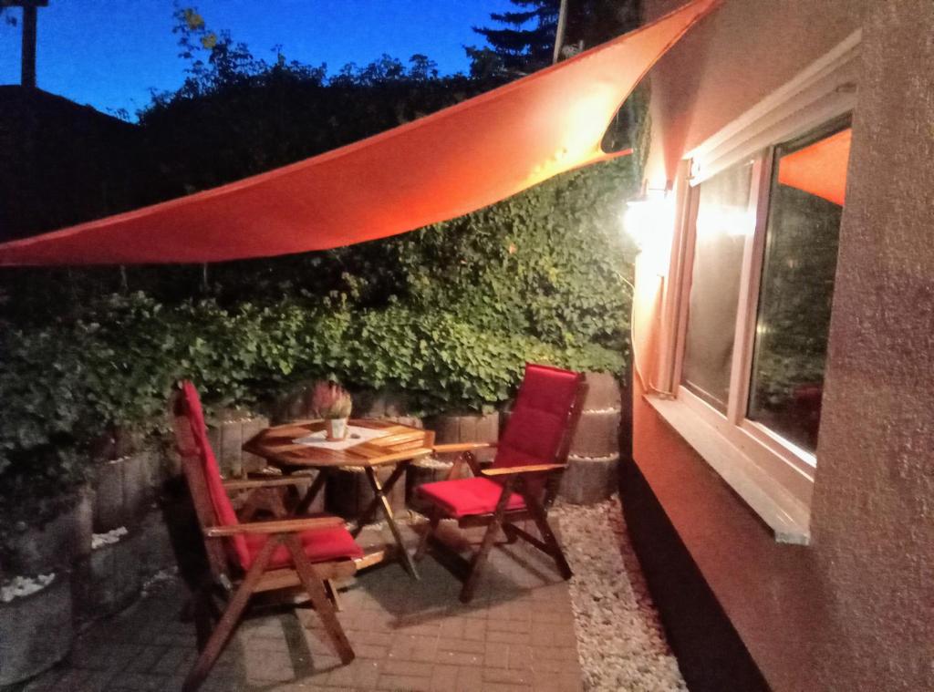 Appartement Pension \ Am  Zuckerberg 25 07554 Brahmenau