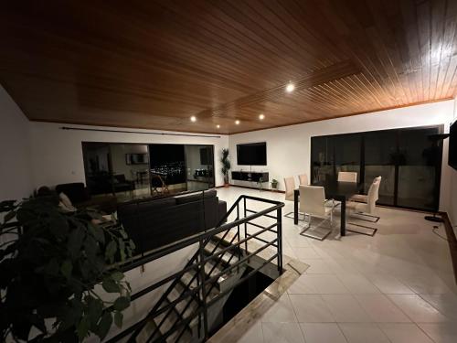 Penthouse Ocean View Sesimbra - parking @center