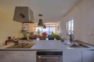 Penthouse On Praia Formosa Beach